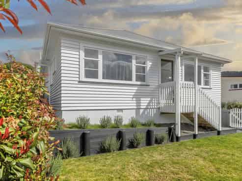 45 The Drive, Tawa