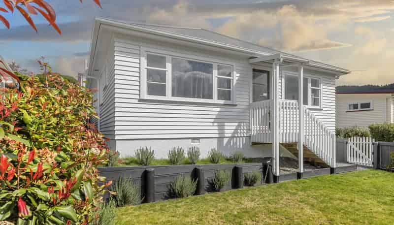 45 The Drive, Tawa