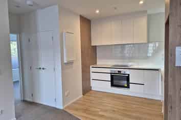 5/3 Treasure Lane, Te Atatu South
