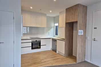 5/3 Treasure Lane, Te Atatu South