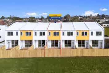 6/9 Coral Crescent, Panmure