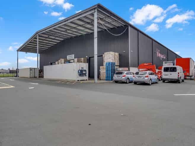 Manufacturing fit-out or high-stud warehousing