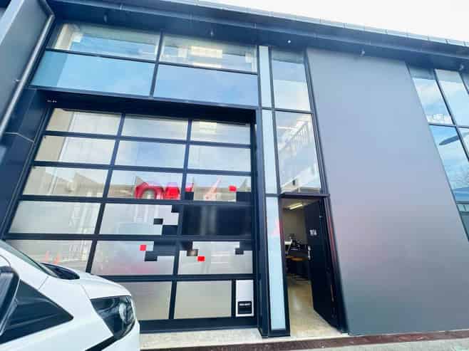 RARE VACANCY - WAREHOUSE / SHOWROOM WITH POWER
