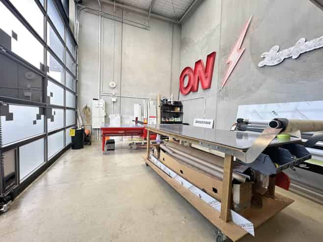 RARE VACANCY - WAREHOUSE / SHOWROOM WITH POWER
