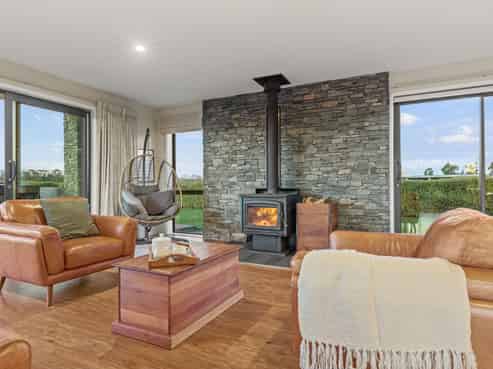 1 Hayfield Terrace, Cust