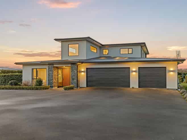 1 Hayfield Terrace, Cust