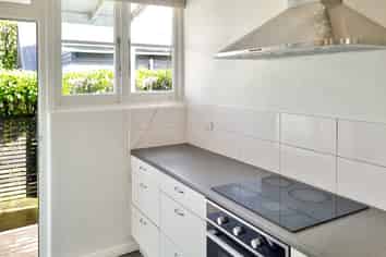 1/181 Jervois Road, Herne Bay