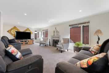 83 Wayne Francis Drive, Flat Bush