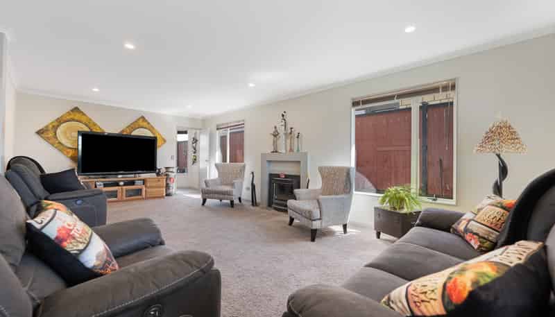 83 Wayne Francis Drive, Flat Bush