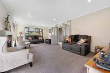 83 Wayne Francis Drive, Flat Bush