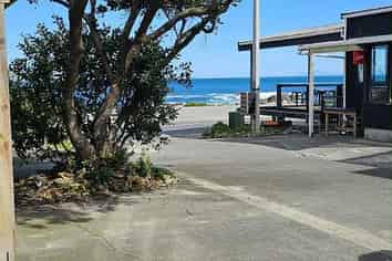 2/410 The Esplanade, Island Bay