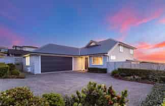 135 Endeavour Drive, Whitby