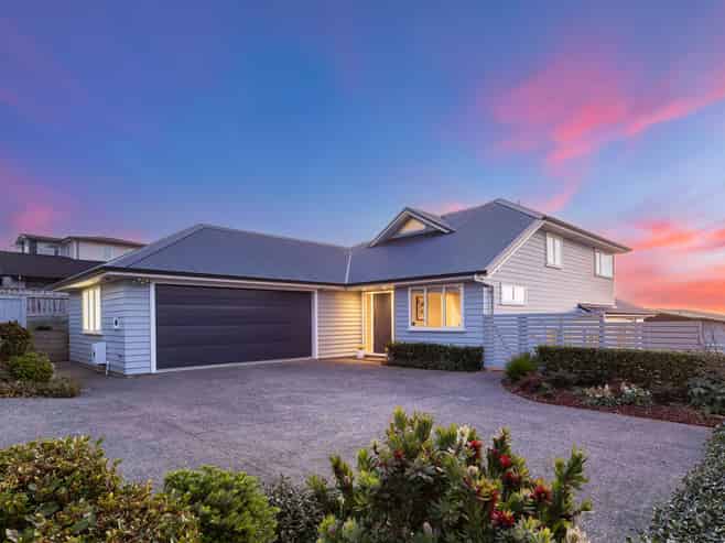 135 Endeavour Drive, Whitby