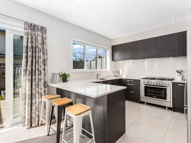 135 Endeavour Drive, Whitby