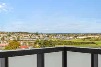 807B/770 Great South Road, Manukau