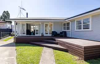 21 MacDonald Road, Glenview