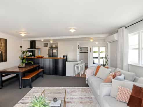 21 MacDonald Road, Glenview