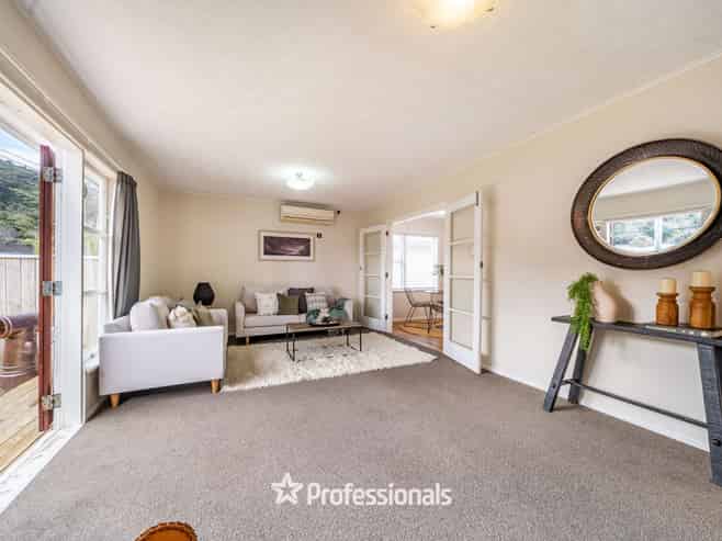 98 Wood Street, Wainuiomata