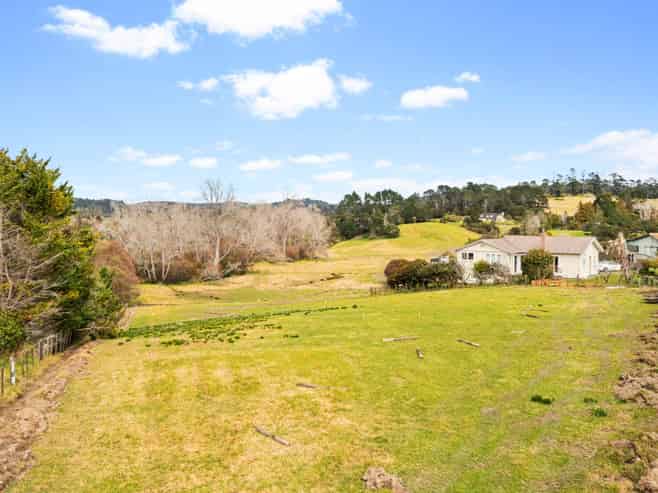 12-16 Holdens Road, Henderson
