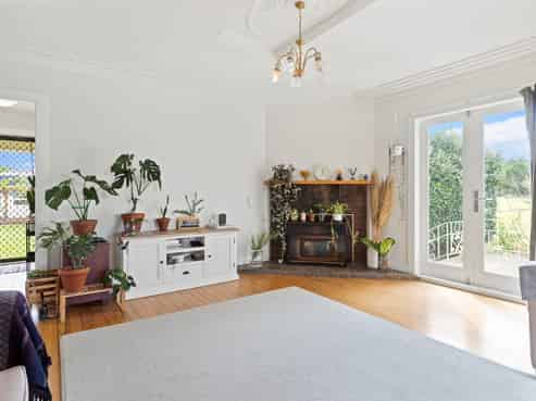 12-16 Holdens Road, Henderson