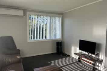 13 Lawrence St, Gore