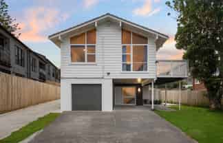 8 Portadown Avenue, Pakuranga Heights