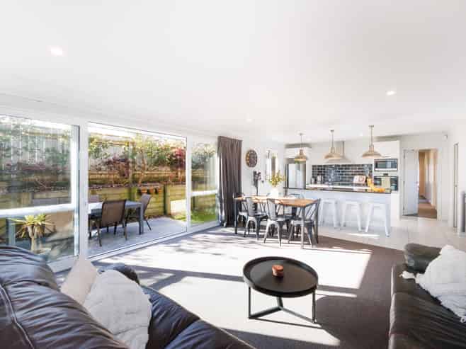 18B Galea Grove, Kelvin Grove