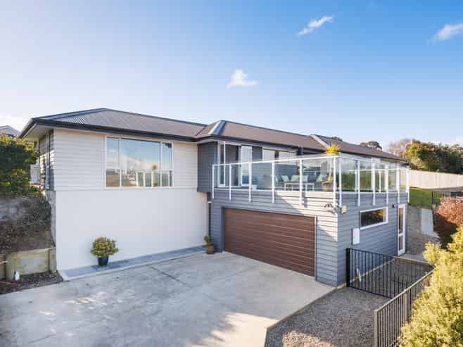 18B Galea Grove, Kelvin Grove