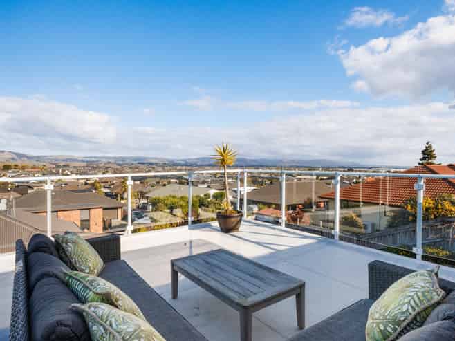 18B Galea Grove, Kelvin Grove