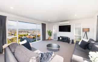 18B Galea Grove, Kelvin Grove