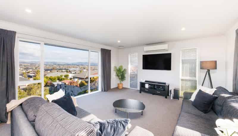 18B Galea Grove, Kelvin Grove