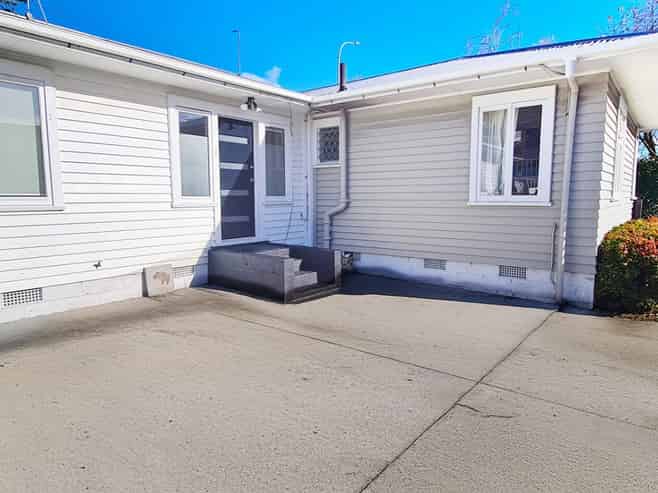 2/692 New North Road, Eden Terrace