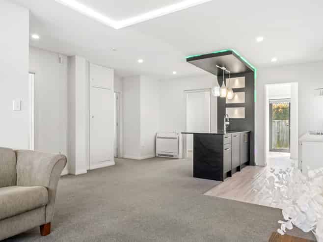 86 Racecourse Road, Sockburn