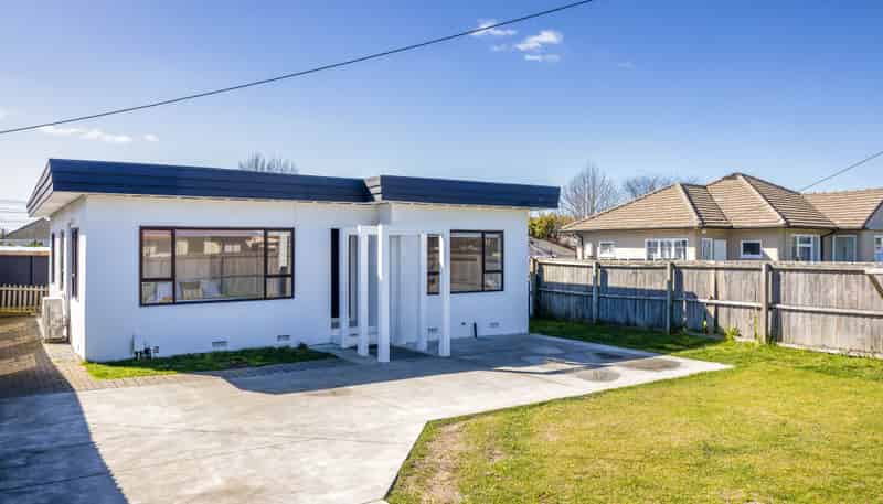 86 Racecourse Road, Sockburn