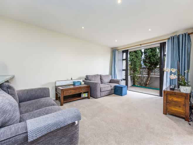 20/8 Landscape Road, Papatoetoe