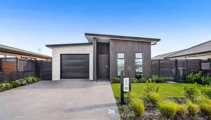 33 Voight Avenue, Chartwell