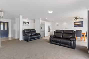 30A Crispe Road, Clarks Beach