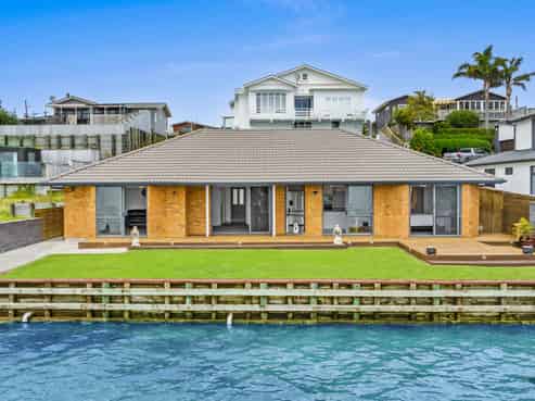 30A Crispe Road, Clarks Beach