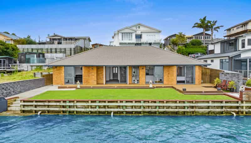 30A Crispe Road, Clarks Beach