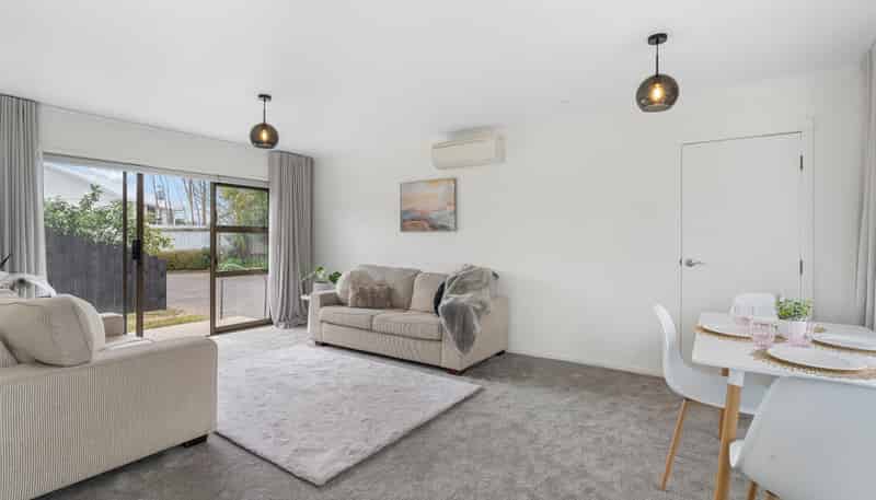 2/36 Trentham Road, Papakura