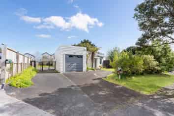 11 Fathom Place, Te Atatu Peninsula