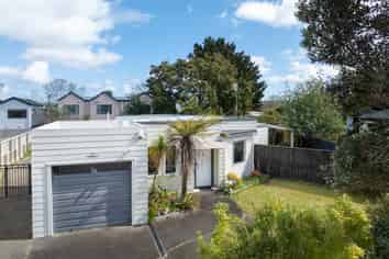 11 Fathom Place, Te Atatu Peninsula