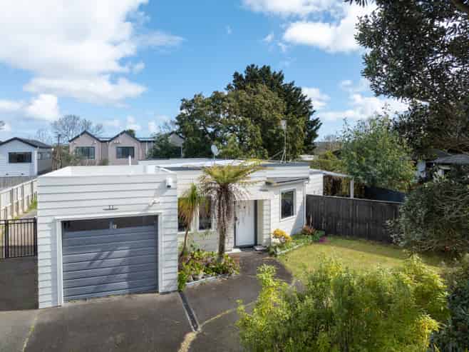 11 Fathom Place, Te Atatu Peninsula