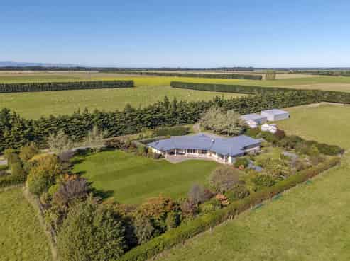 1735 Wards Road, Greendale