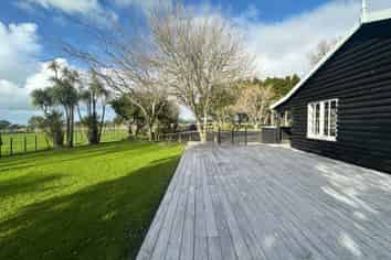 Lifestyle Cafe Opportunity in Clevedon