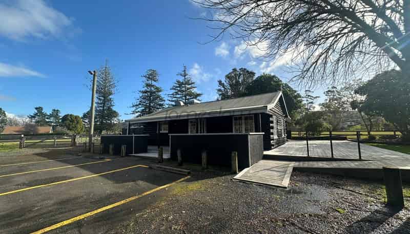 442 North Road, Clevedon