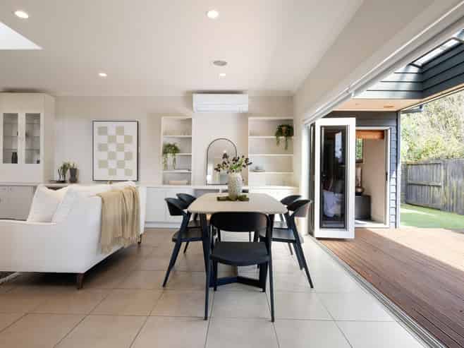 23 Langdale Court, Huntington