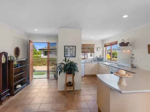 2/8 Cheyne Road, Pyes Pa