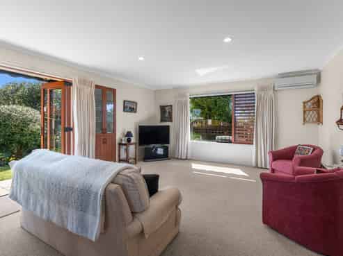 2/8 Cheyne Road, Pyes Pa