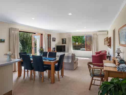 2/8 Cheyne Road, Pyes Pa